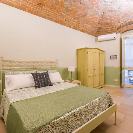 شقة Casa Nadia, Storico Accanto Al Duomo *