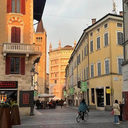 شقة Casa Nadia, Storico Accanto Al Duomo